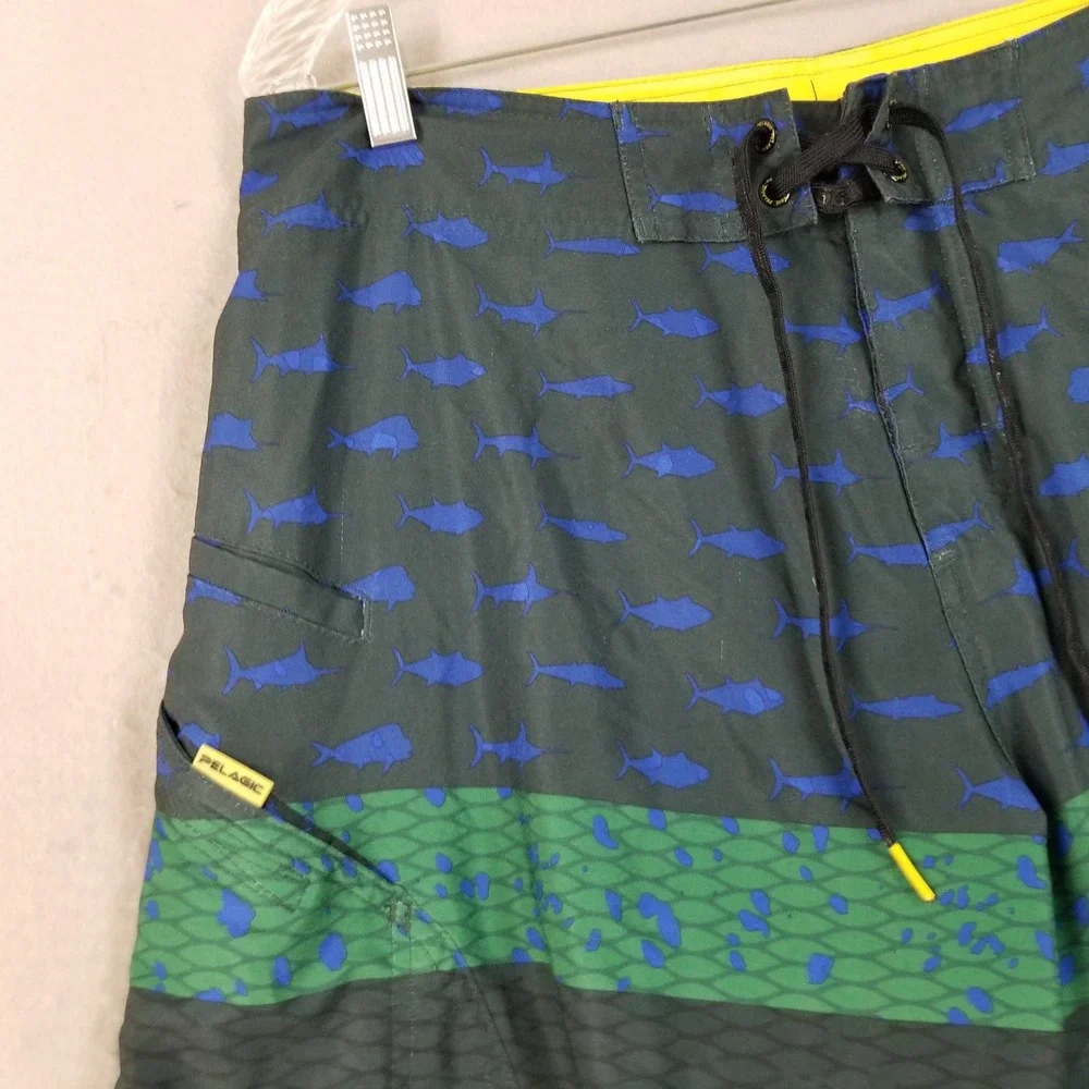 Pelagic Board Shorts Mens 34 Green Sharkskin Fishing Swim Trunks Fish Print